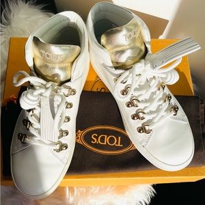 Tod’s leather sneakers.